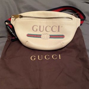 Gucci grained calfskin logo belt bag white authentic